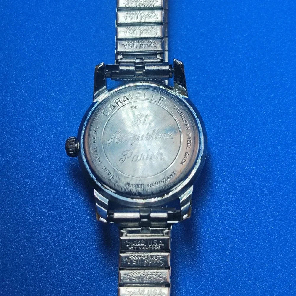 Vintage 1968 Caravelle‎ by Bulova 23mm Women's 17 Jewel Mechanical Wind Watch